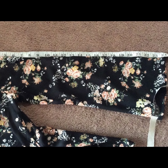 Rue21 Flowered Black Top - Picture 8 of 8